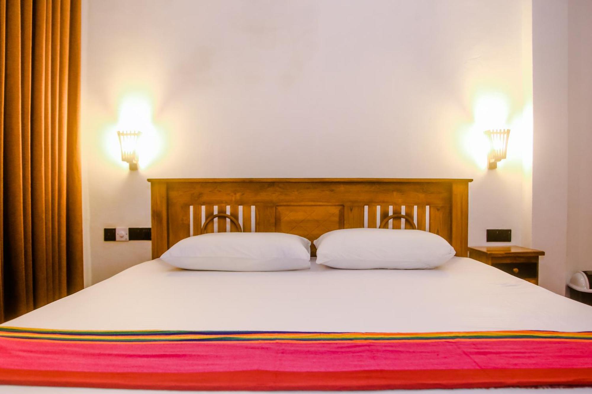 Bed and Breakfast Little Angels Мірісса Екстер'єр фото